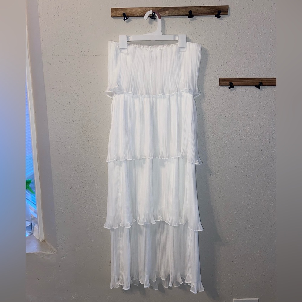 NWT Tube Top Pleated MIDI Dress